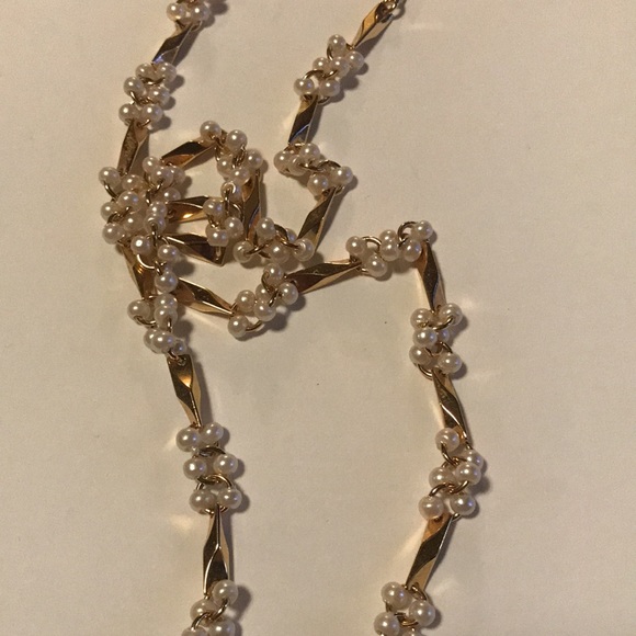 Pearl and Gold Necklace - Picture 7 of 7